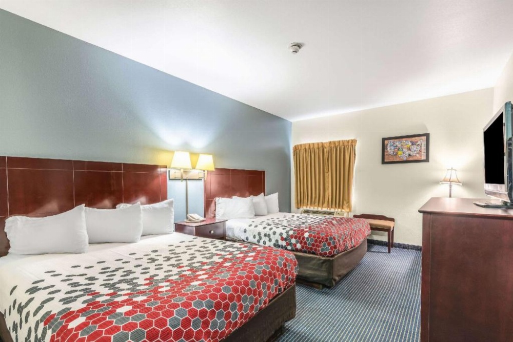 Econo Lodge Inn & Suites North Little Rock Image 16