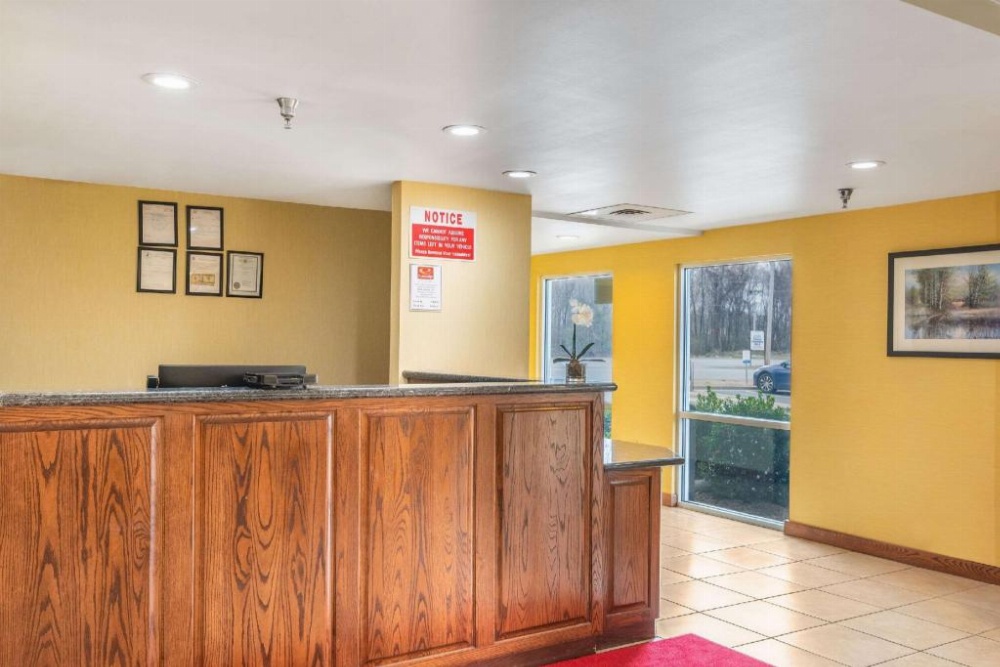 Econo Lodge Inn & Suites North Little Rock Image 31