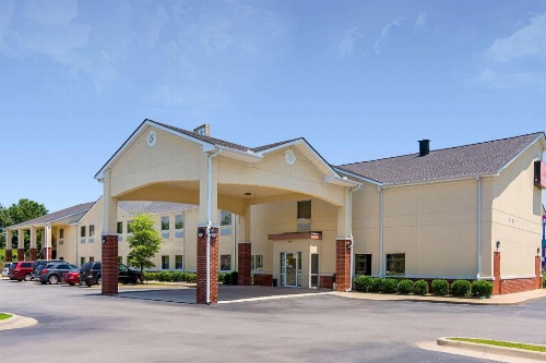 Econo Lodge Inn & Suites North Little Rock image 33