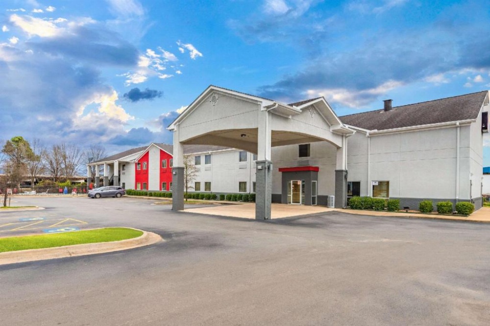 Econo Lodge Inn & Suites North Little Rock Image 36