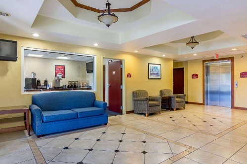 Econo Lodge Inn & Suites North Little Rock image 39