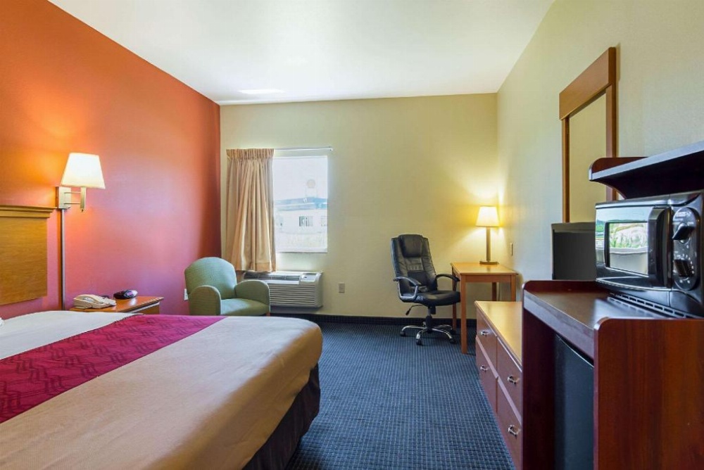 Econo Lodge Inn & Suites North Little Rock Image 49